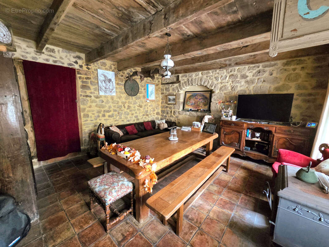 Maison à LABASTIDE-SUR-BESORGUES