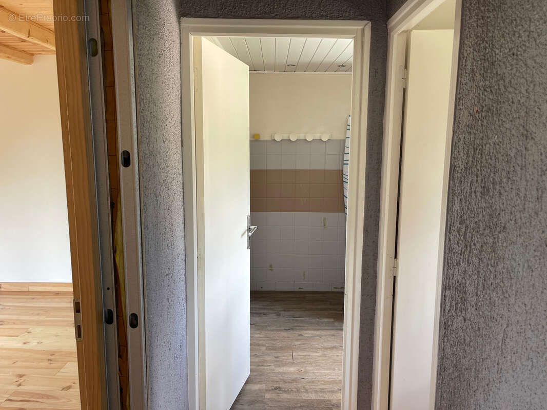 Maison à SAINT-MARCEL-EN-MARCILLAT