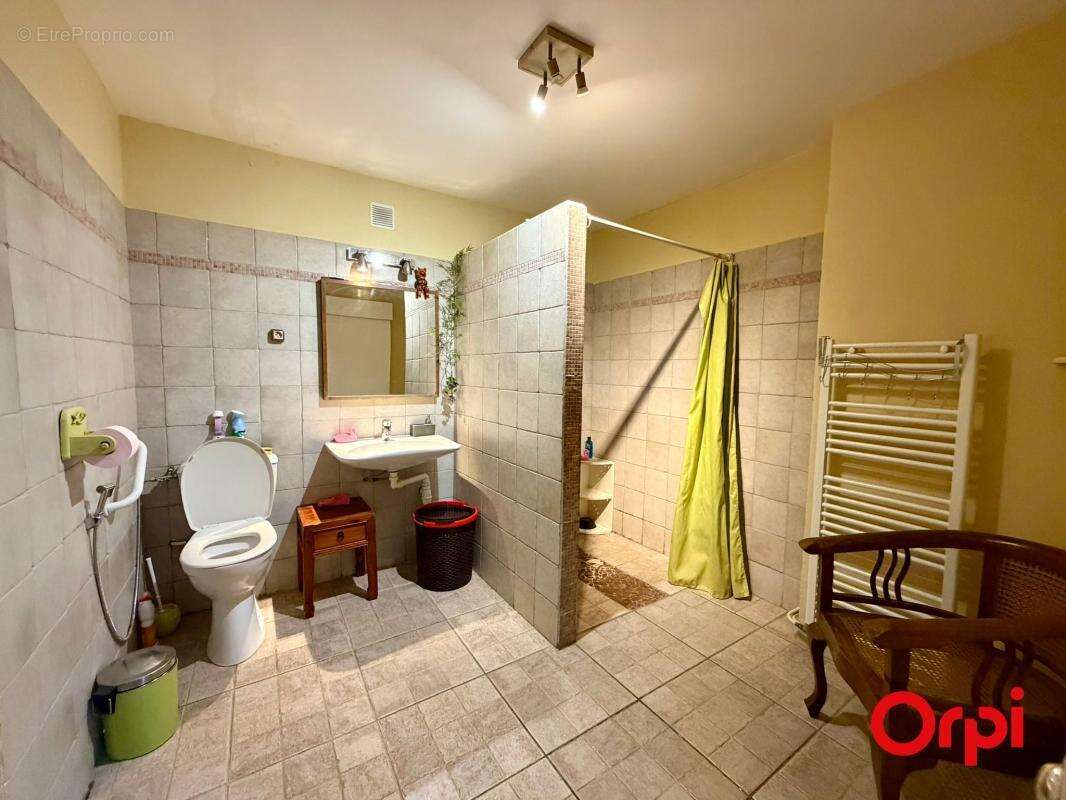 Appartement à MARSEILLE-3E