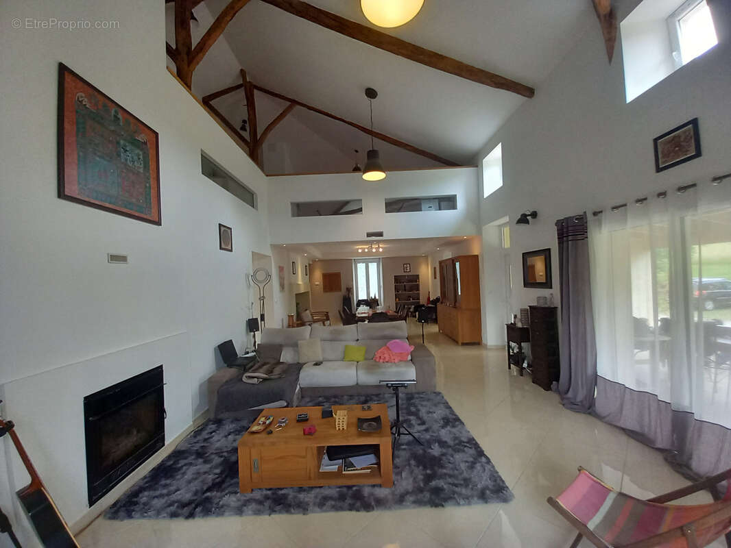 Maison à MONTAYRAL