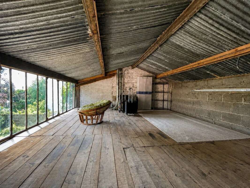 La Martelière : Maison familiale 110m2, 4 chambres et dépendances au calme absolu - photo 12