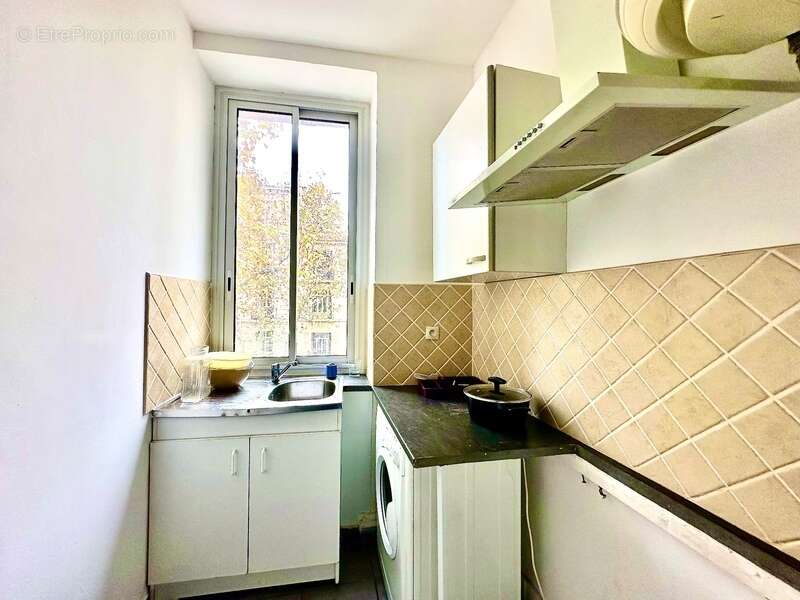 Appartement à MARSEILLE-4E