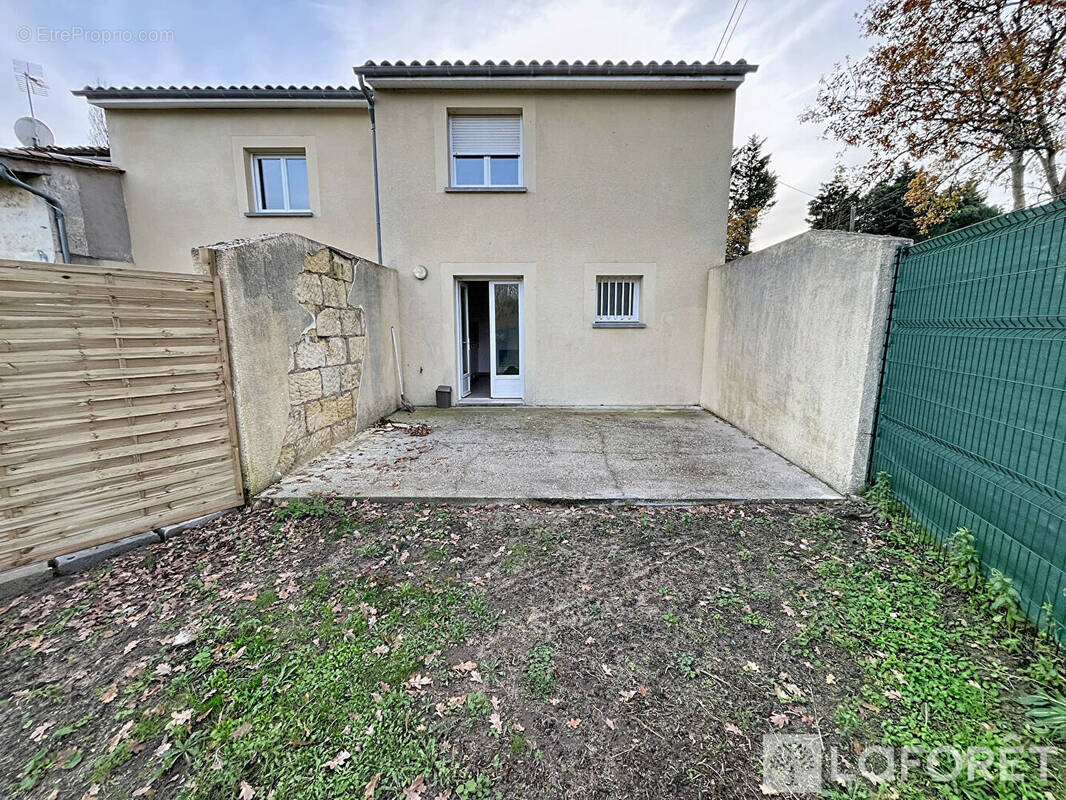 Maison à SAINT-ANDRE-DE-CUBZAC