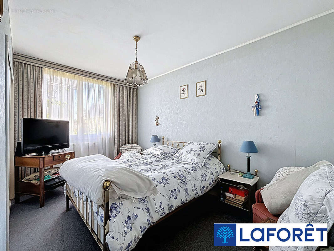 Maison à IS-SUR-TILLE