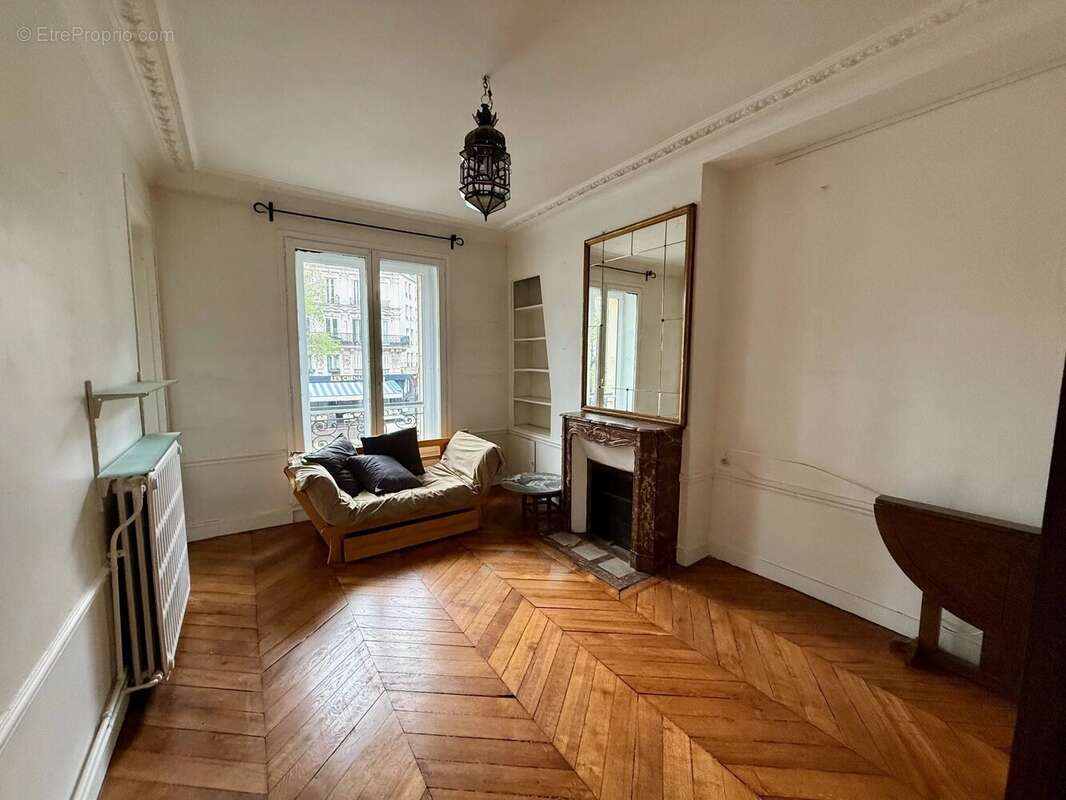 Appartement à PARIS-10E