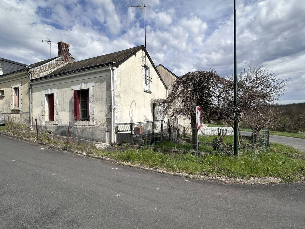 Maison à CHENU