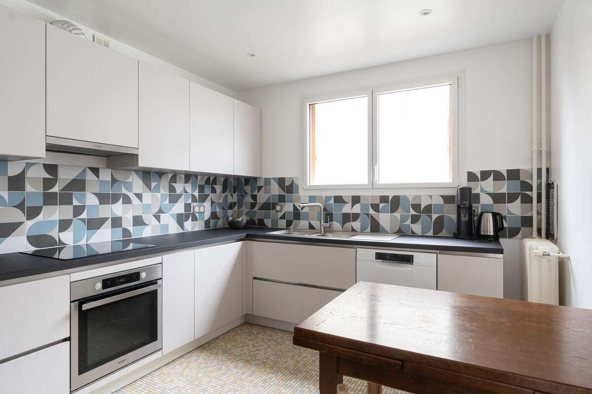 Appartement à LA GARENNE-COLOMBES