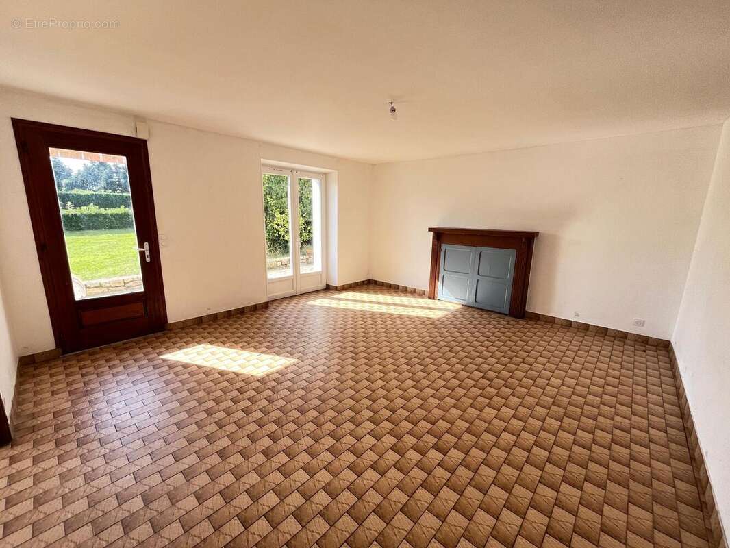 Photo 5 - Maison à LANDEVANT