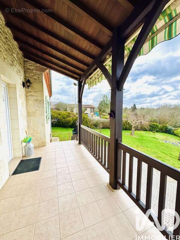 Photo 5 - Maison à PUY-L'EVEQUE