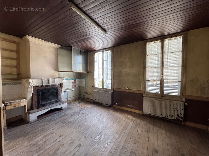 Appartement à MONTGUYON