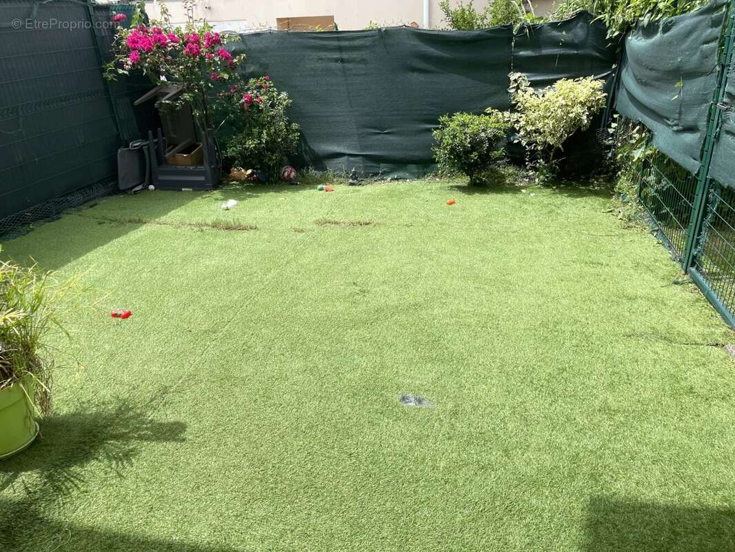 Appartement à BAIE-MAHAULT