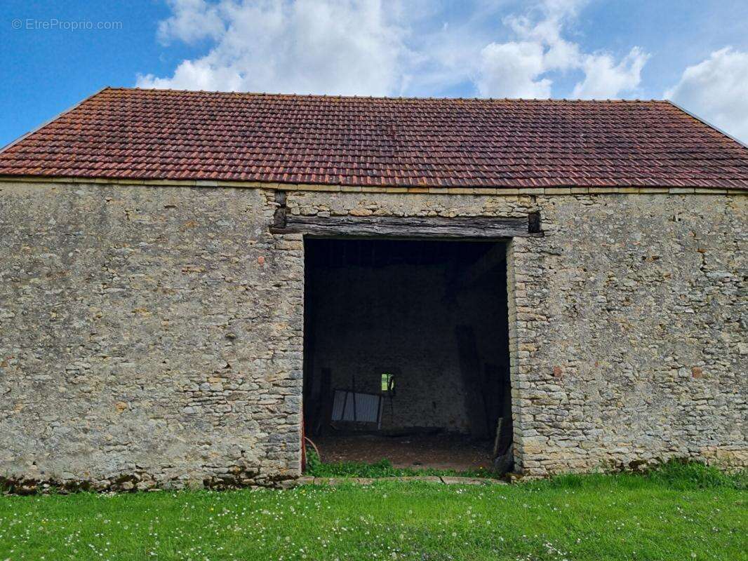 Maison à SAINT-AMAND-MONTROND