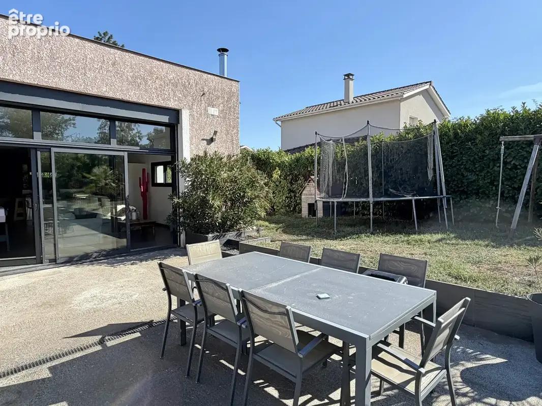 Très belle maison familiale de 260 m2 rénovée avec goût sur terrain de 1500 m2 au calme - photo 19
