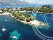 Commerce à SAINT-JEAN-CAP-FERRAT