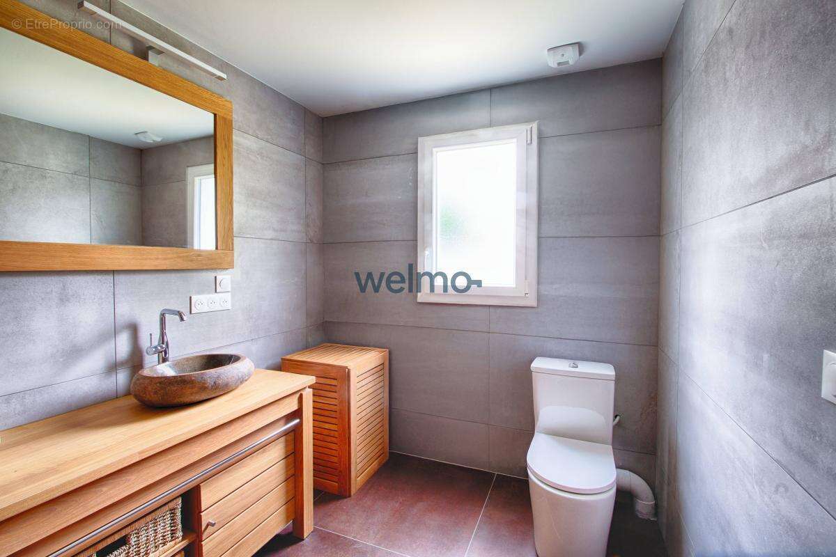 Maison à CHATEAUNEUF