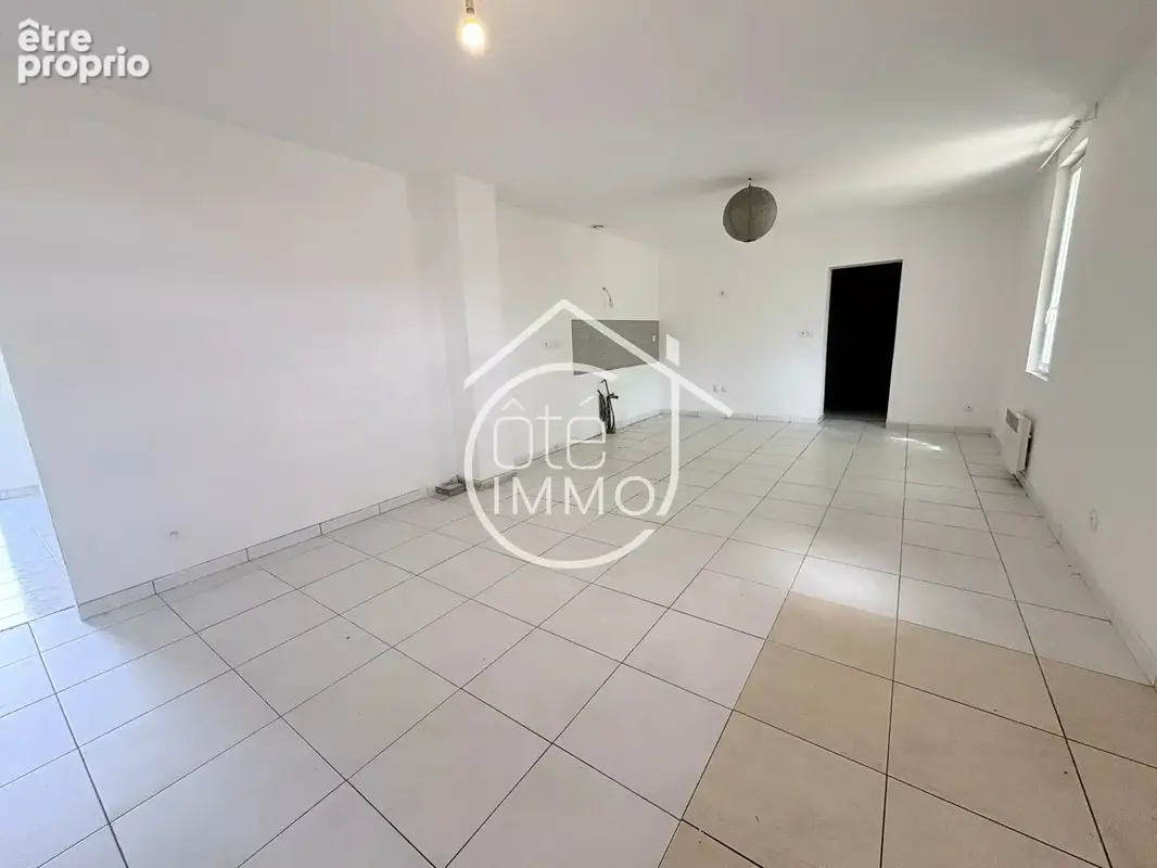 PRIGONRIEUX : Maison mitoyenne de plain-pied 4 pièces de 94m² avec jardin - photo 3