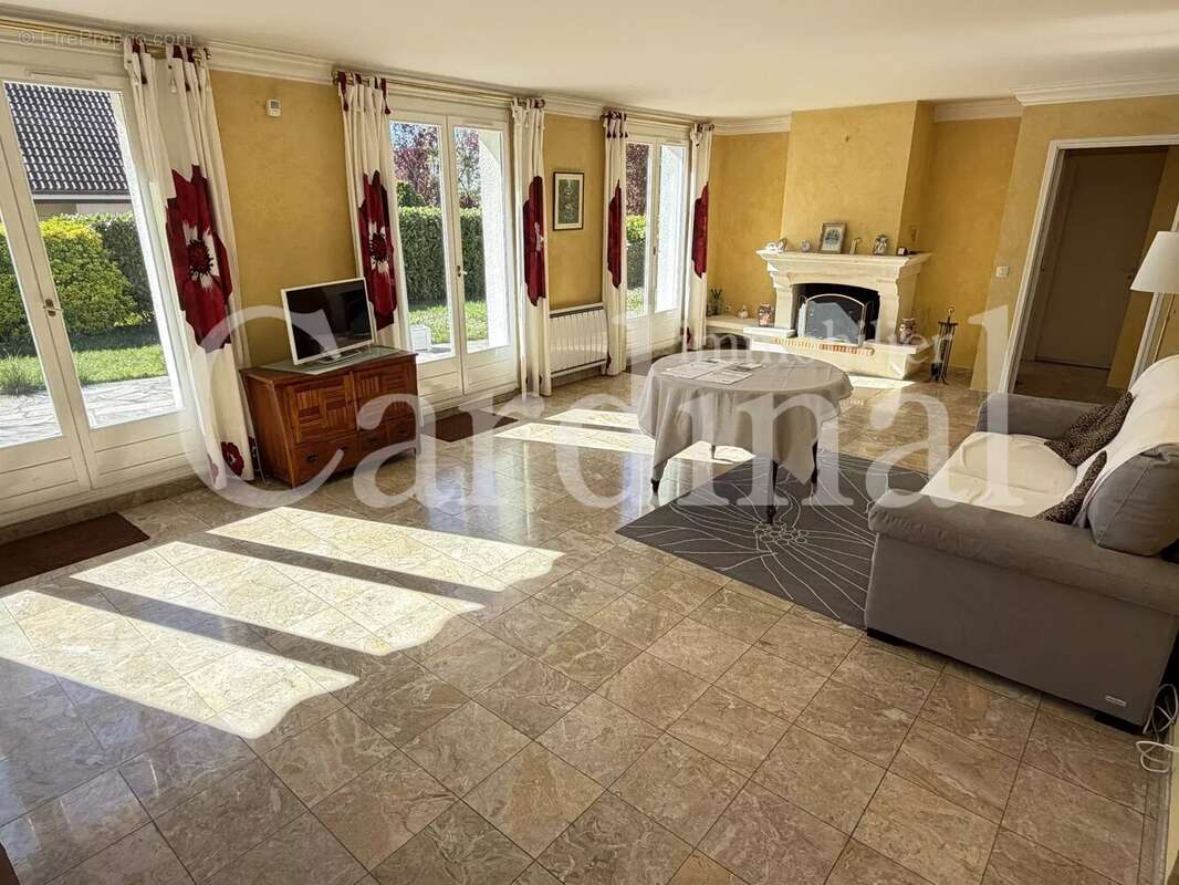 Maison à NOISY-LE-ROI