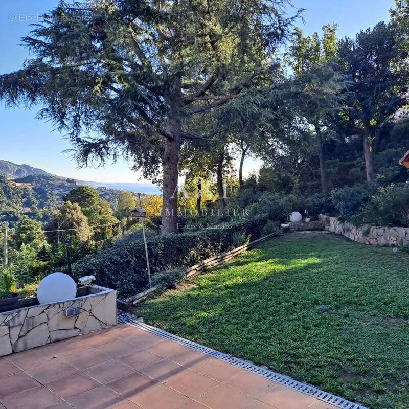 Maison à SAINTE-AGNES