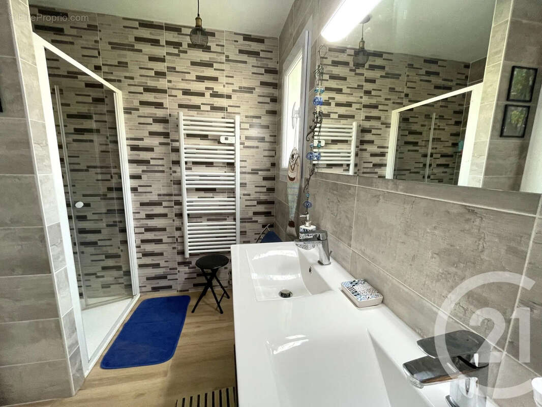 Maison à MESCHERS-SUR-GIRONDE