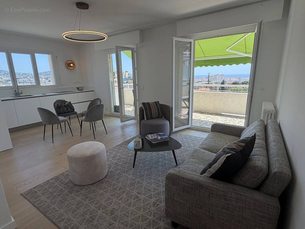 Appartement à NICE