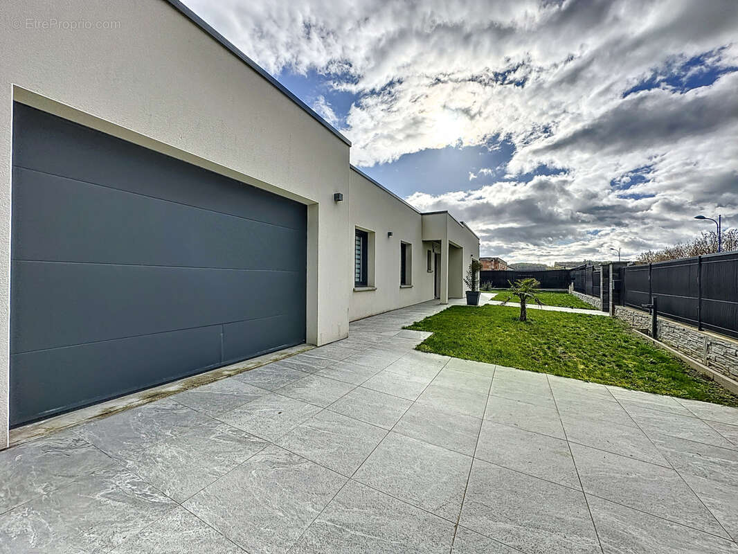 Maison à MATTAINCOURT