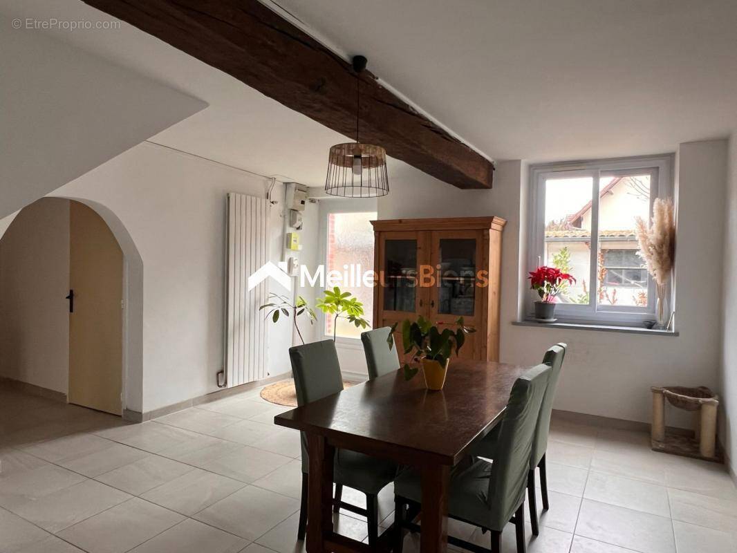 Maison à MALAY-LE-GRAND