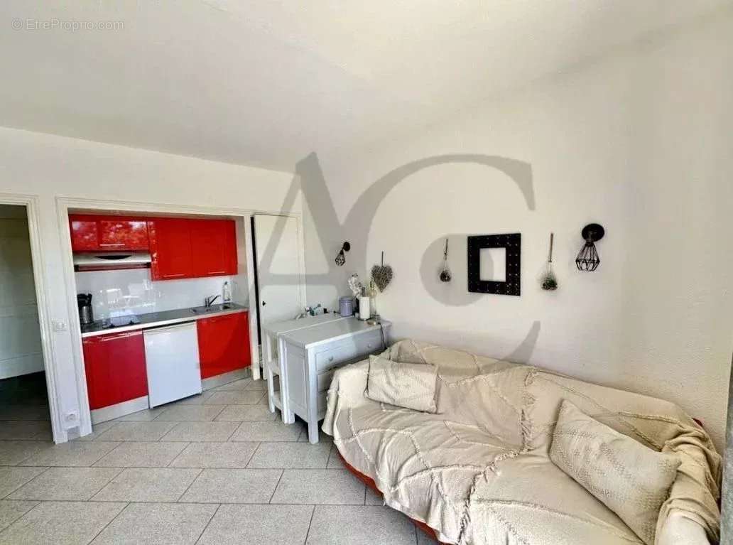 Appartement à VILLENEUVE-LOUBET