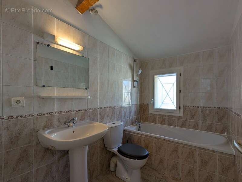 Maison à vendre 4 pièces, 85m2 LIBOURNE Centre (33) - photo 7