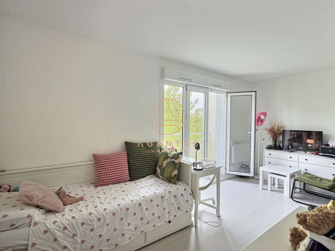 Appartement à SAINT-MAUR-DES-FOSSES