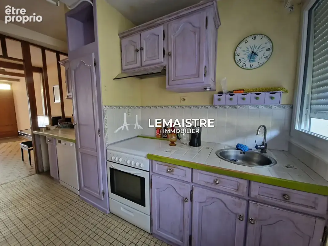 A vendre maison de ville - centre st-romain - 172 m² -  4 chambres - cour - dependance - photo 3