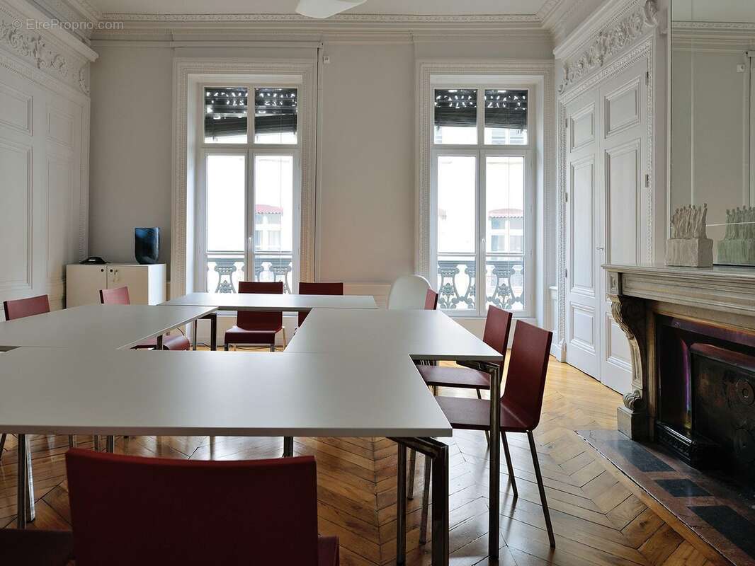 Commerce 150 m² à Lyon-1e  - photo 8