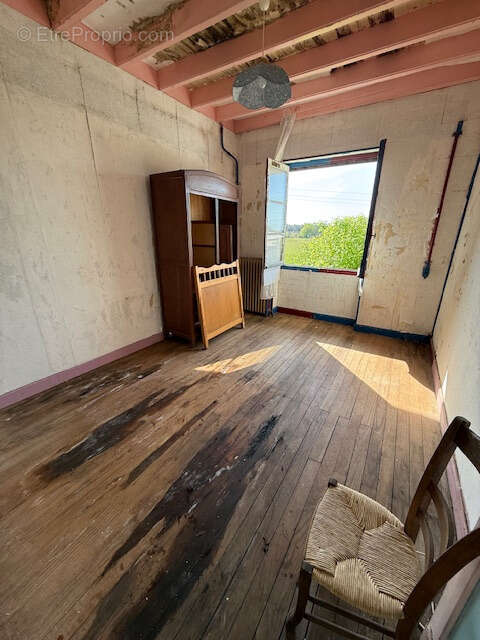 Maison à LA GENETOUZE