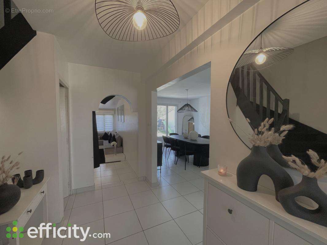 Maison à SAINT-SEURIN-SUR-L'ISLE