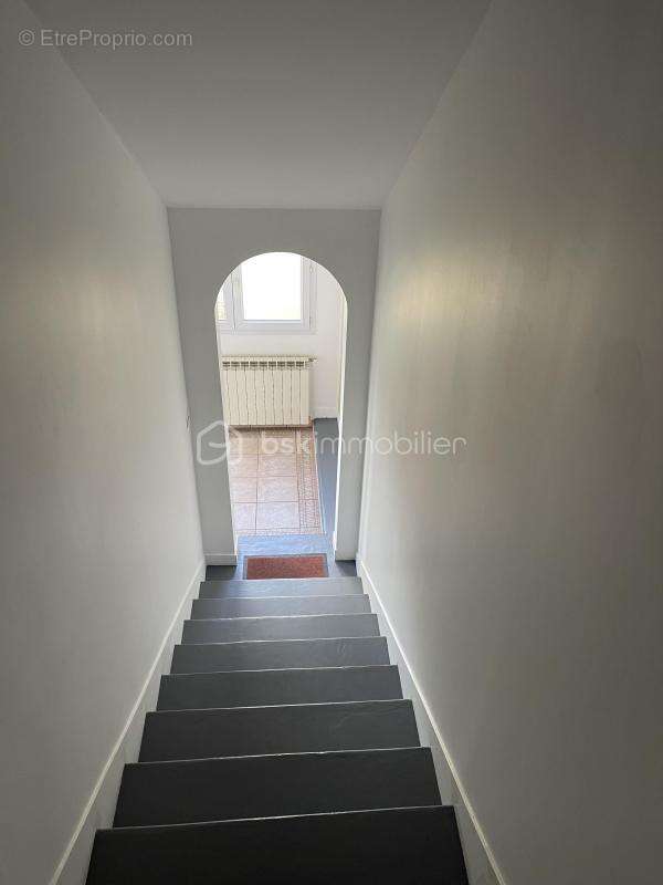 Maison à CONDE-SAINTE-LIBIAIRE