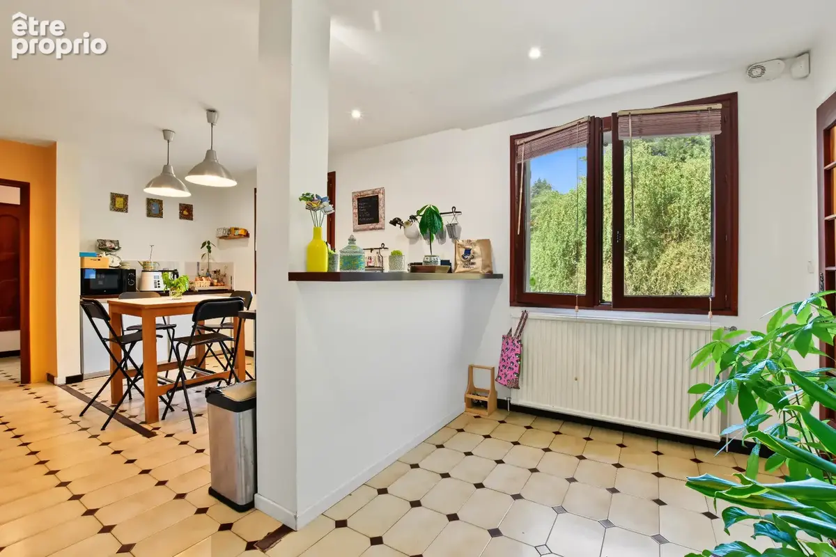 Grande maison familiale de 330 m² Carrez sur 1400 m² de terrain - 4 chambres, sous-sol complet et combles aménagés - photo 46
