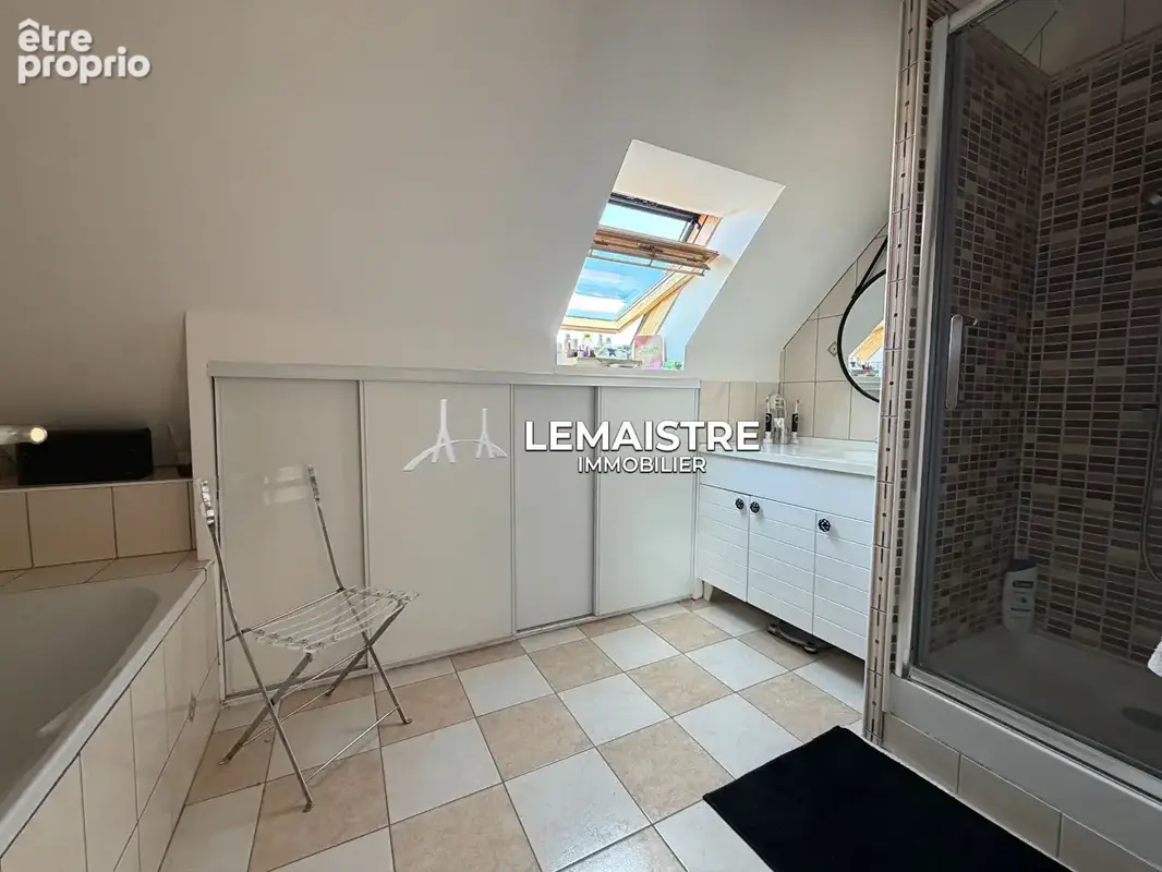 Maison à vendre - 123 m² - 4 CHAMBRES - MANIQUERVILLE - Jardin et garage - photo 8