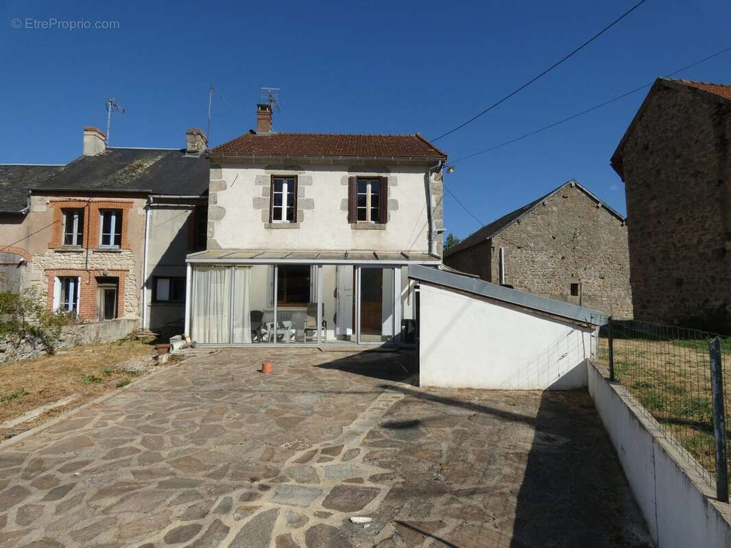 Maison à CHENERAILLES