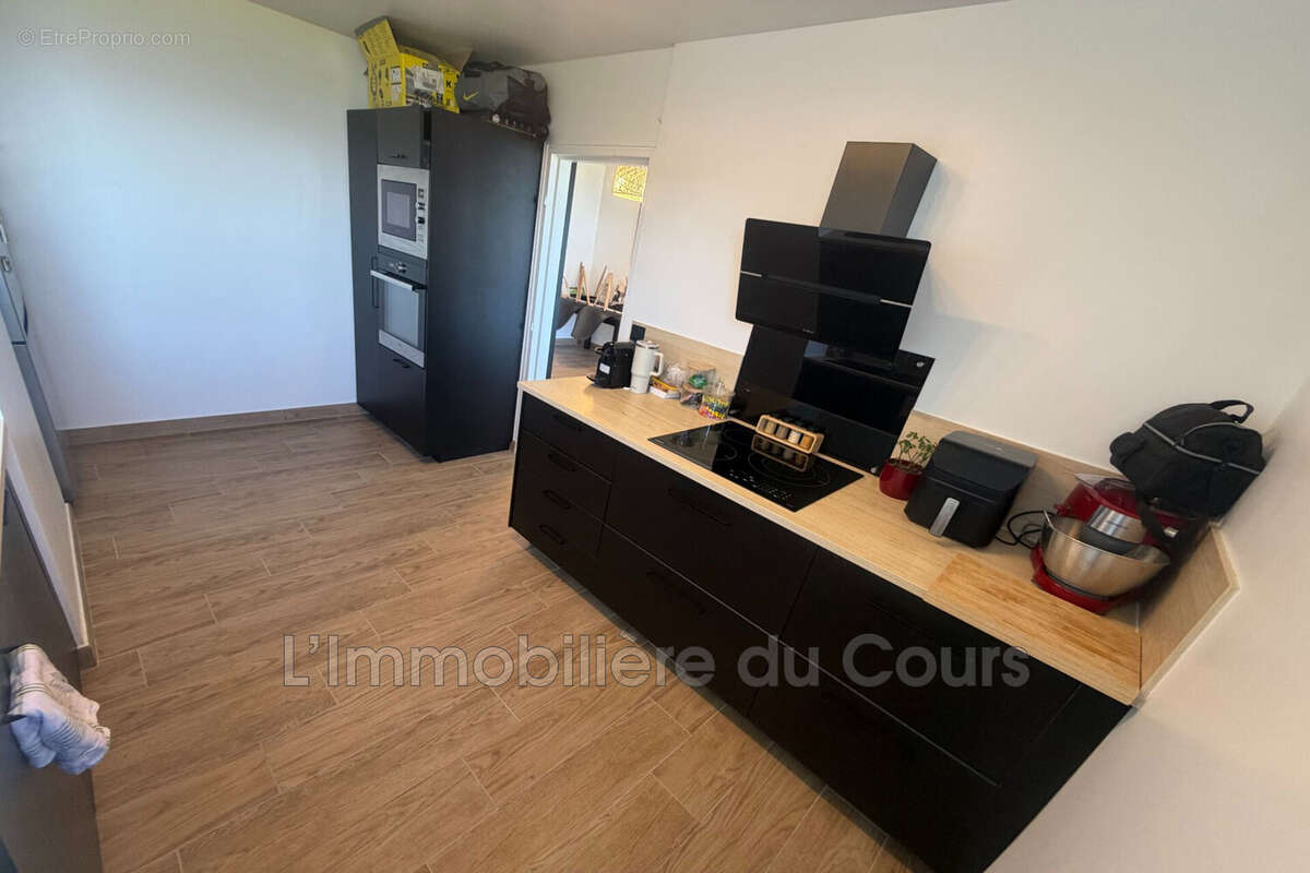 Appartement 75 m² à Martigues  - photo 5