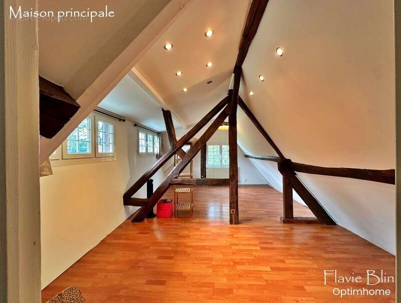 Maison à SYLVAINS-LES-MOULINS