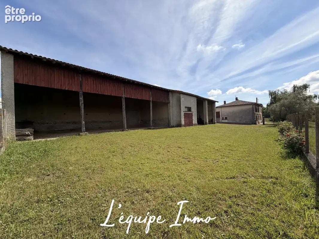 Ferme à rénover avec dépendances sur 2ha environ - photo 3