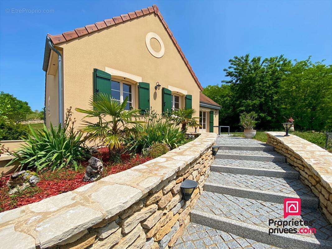 Maison à ANNAY-LA-COTE