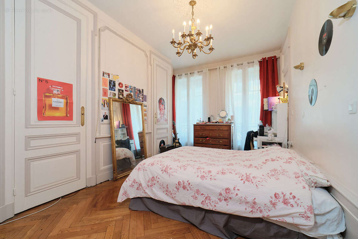 Appartement à LYON-1E