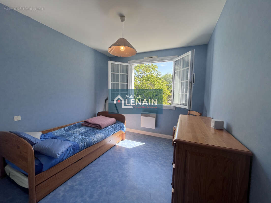 À deux pas du centre : maison lumineuse avec jardin de 1 323 m2 - photo 5