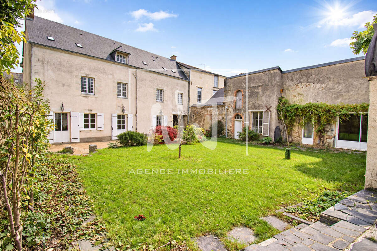 Maison à CHAMPIGNE