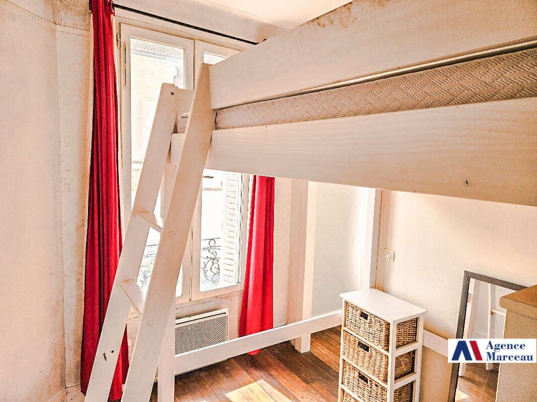 Appartement à COURBEVOIE