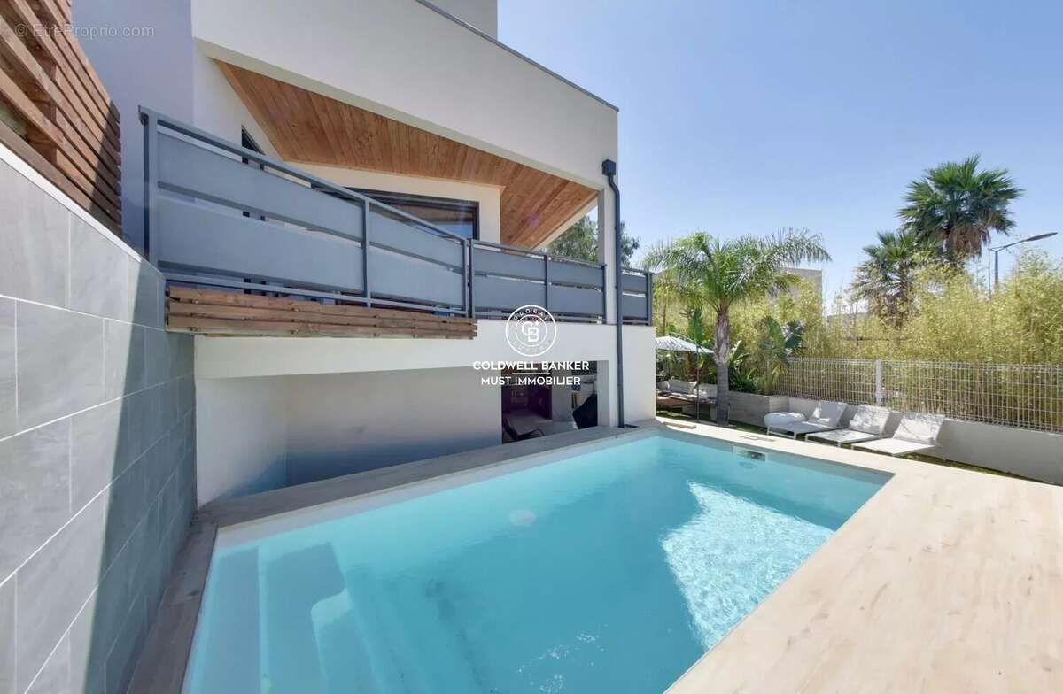 Maison à VILLENEUVE-DE-LA-RAHO