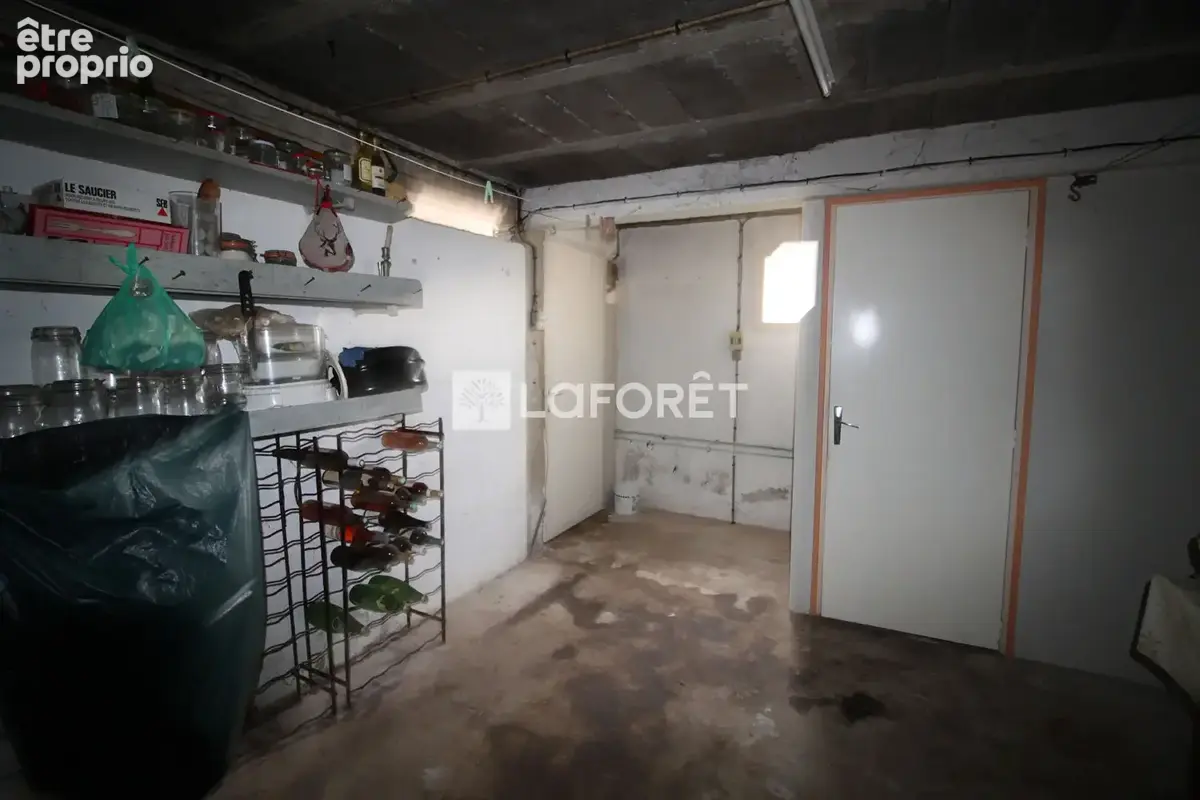 Maison d'environ 96.60m2 habitables aménagée sur 2  niveaux - Dépendance - Jardin clos - photo 14