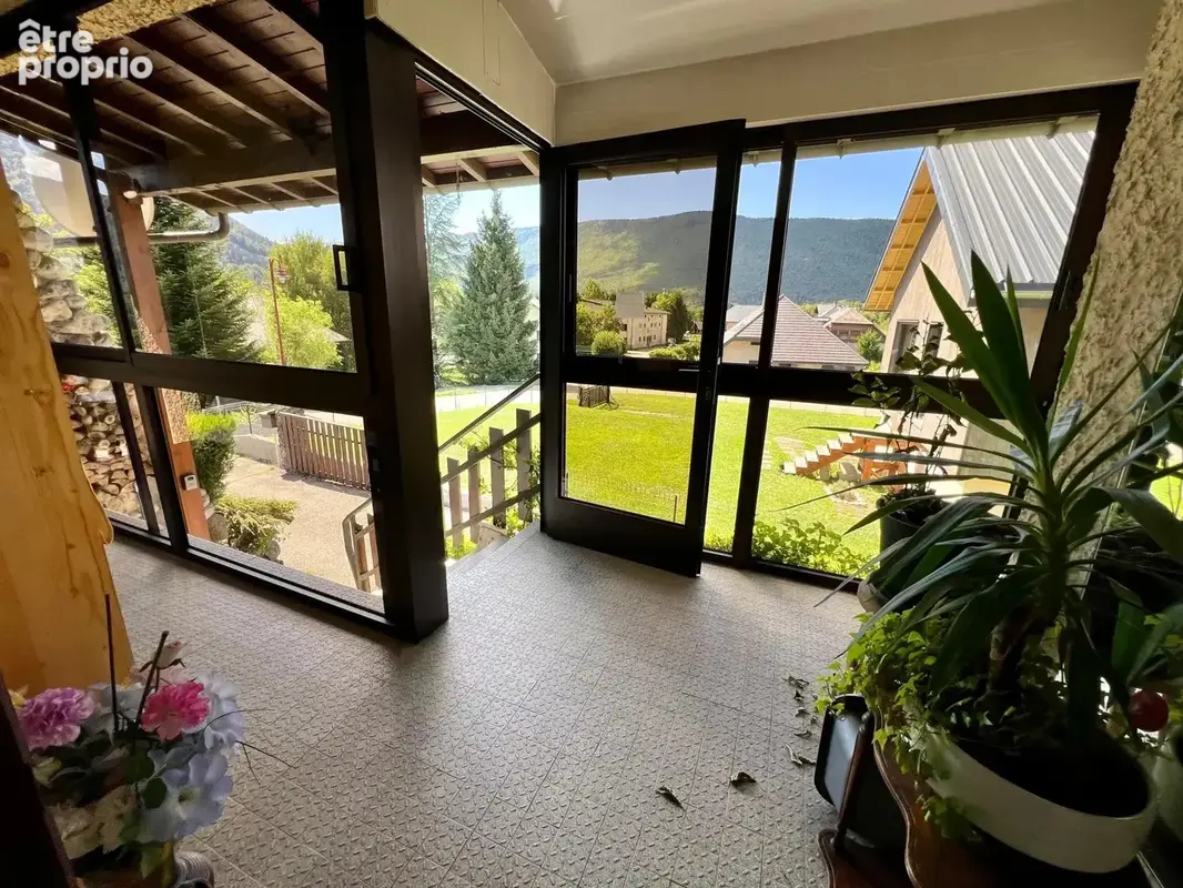 LE CHÂTELARD - Maison des années 70 avec belle vue - photo 9