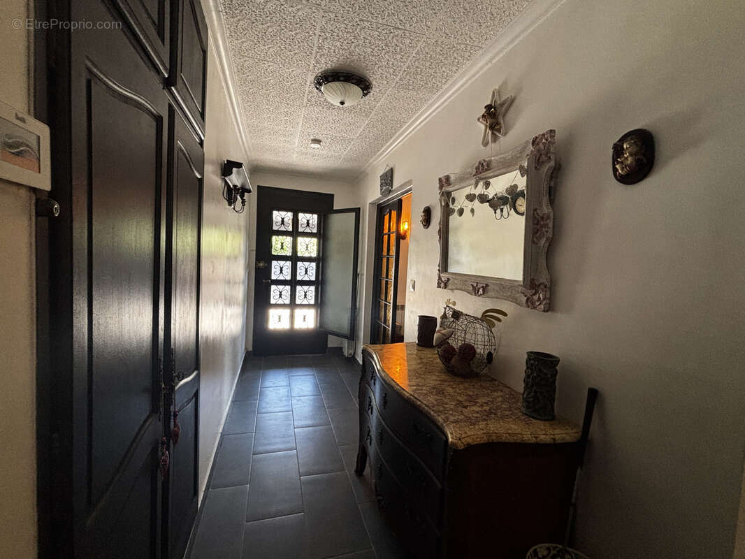 Proche pezenas -  maison independante de plain pied 3 chambres terrain 1345m2 grand terrain clos - photo 10