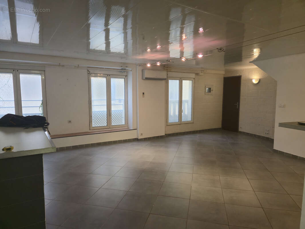 Appartement à LUNEL